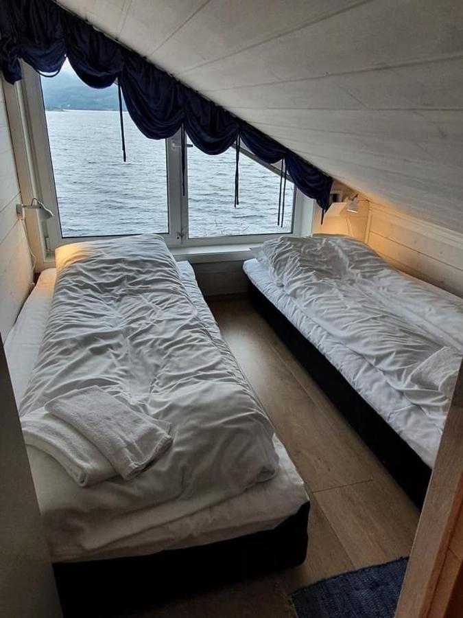 Smastranda Fjord Lodge Aheim エクステリア 写真