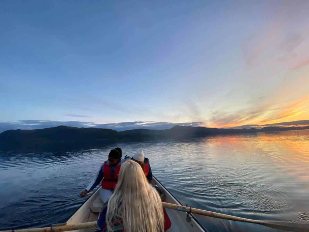 Smastranda Fjord Lodge Aheim エクステリア 写真