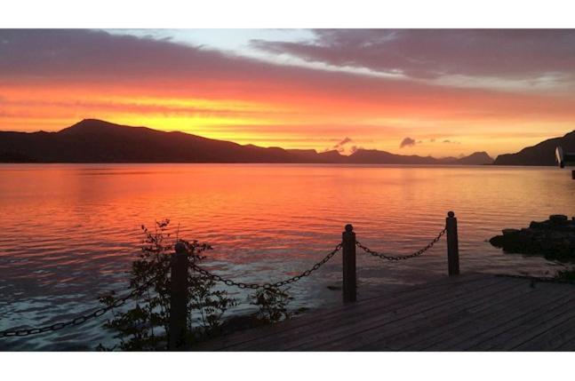 Smastranda Fjord Lodge Aheim エクステリア 写真