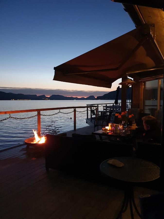 Smastranda Fjord Lodge Aheim エクステリア 写真